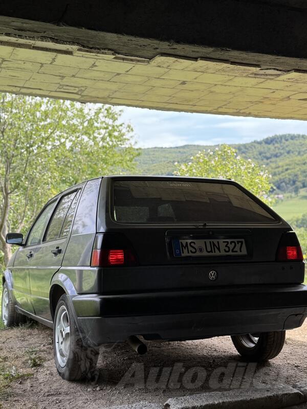 Volkswagen - Golf 2 - 1.6 benzin