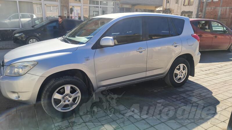 Toyota - RAV 4 - 2.2 100 kw d4_d
