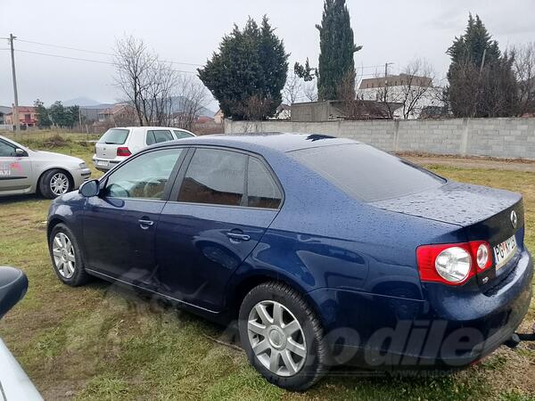 Volkswagen - Jetta - 1.9 tdi