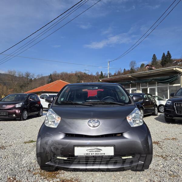 Toyota - iQ - 1.0 VVT-i