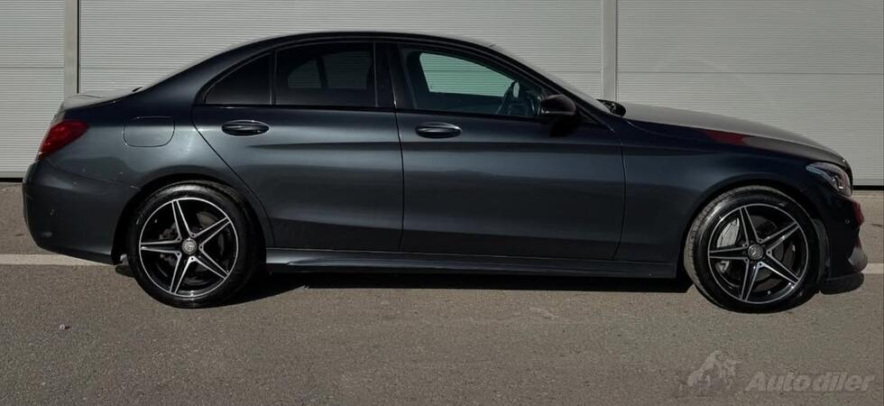 Mercedes Benz - C 250 - c250 4 matic