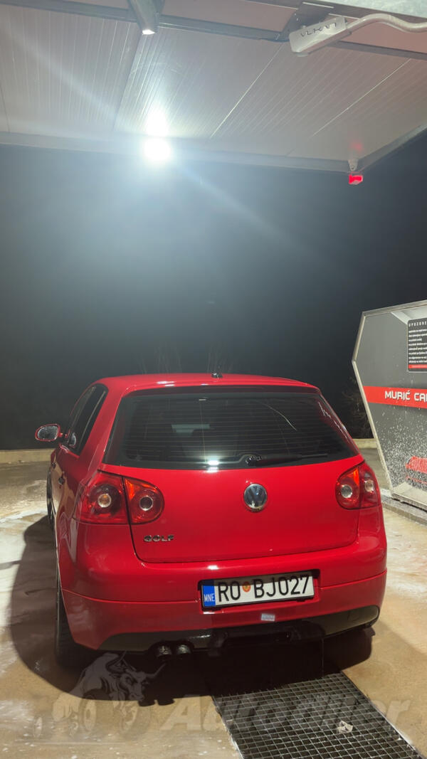 Volkswagen - Golf 5 - 2.0