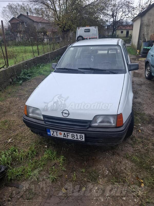 Opel - Kadett - 1.3