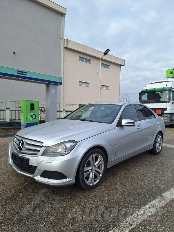 Mercedes Benz - C 200 - 2.2 cdi