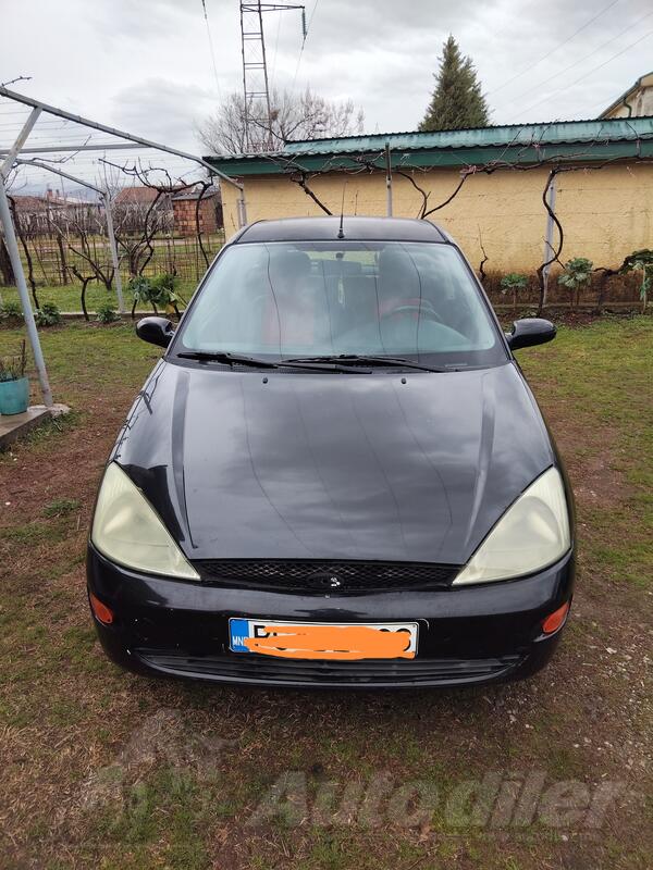 Ford - Focus - 1.8 bez