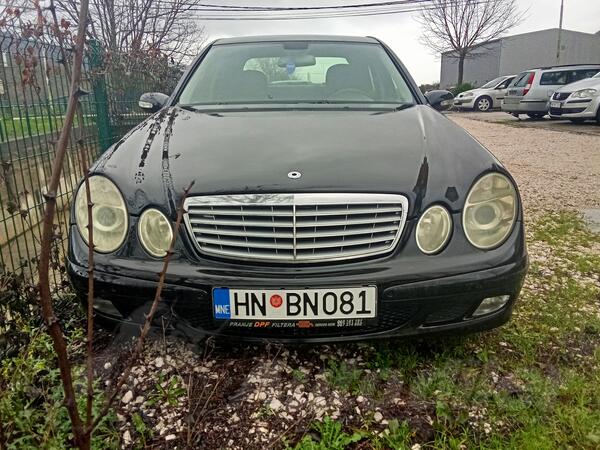 Mercedes Benz - E 220 - CDI 220