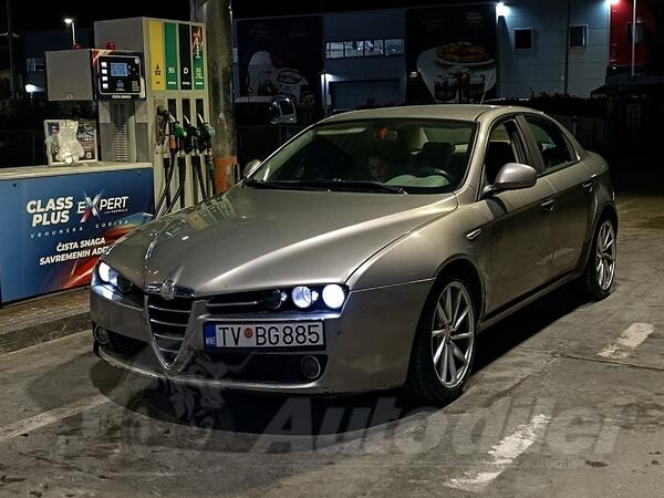 Alfa Romeo - 159 - 1.9 JTDM
