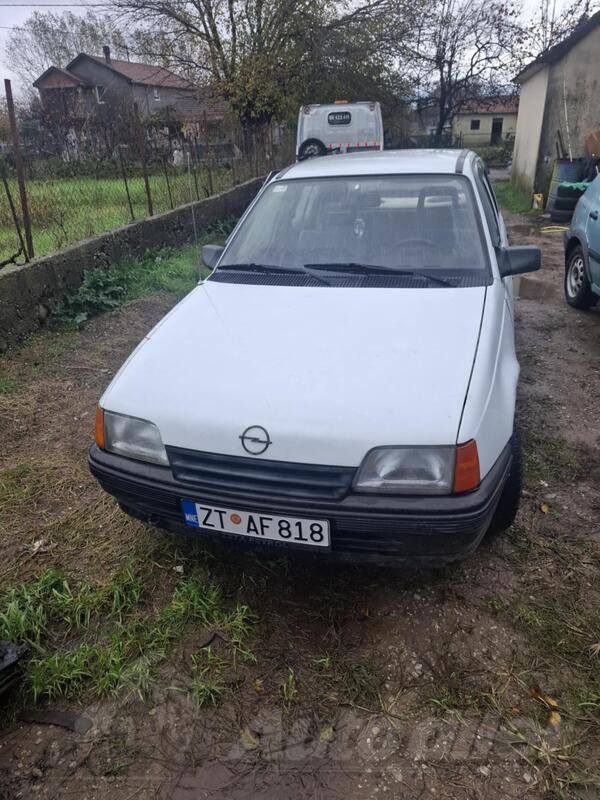 Opel - Kadett - 1.3