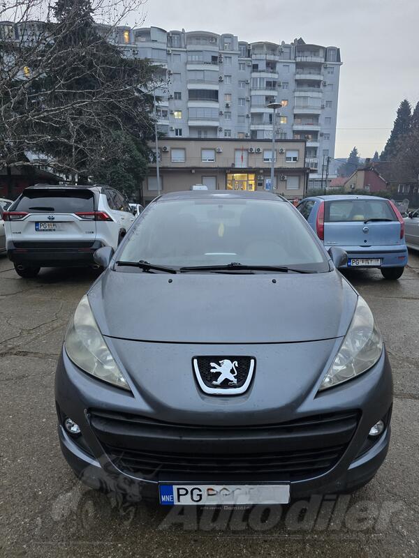 Peugeot - 207 - 1.4 E
