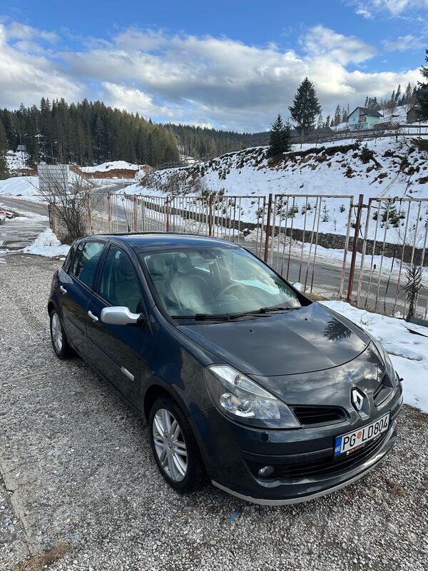 Renault - Clio - 1.5 dci