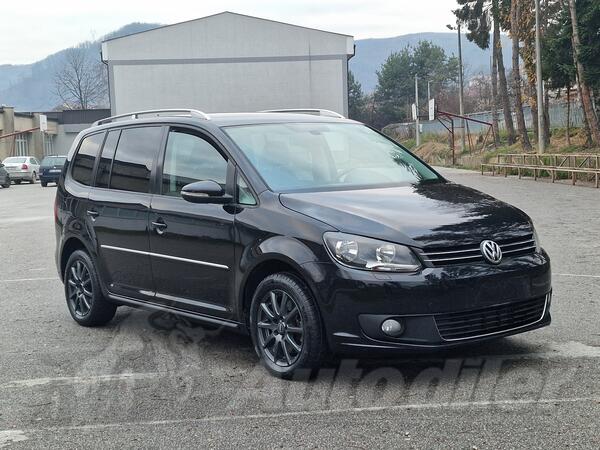 Volkswagen - Touran - 2.0 TDI AUTOMATIC