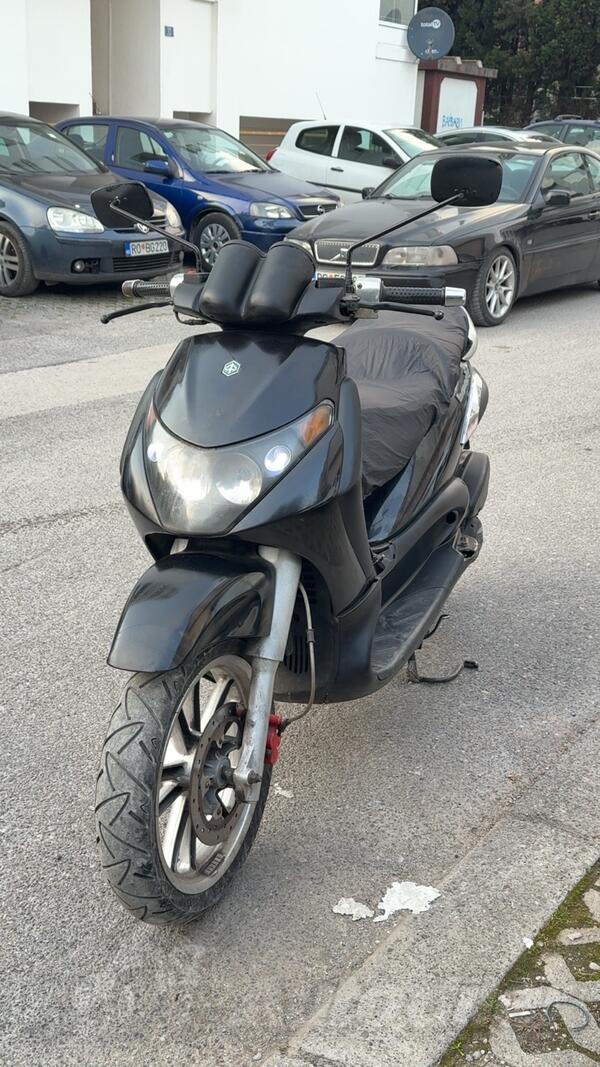 Piaggio - Beverly 200(250)