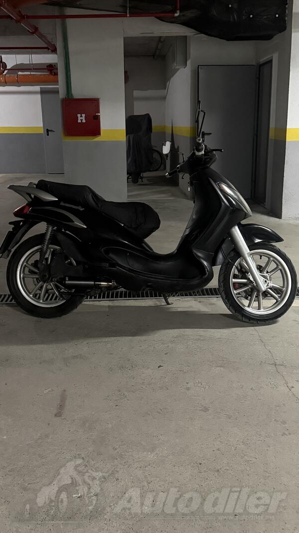 Piaggio - Beverly 200(250)
