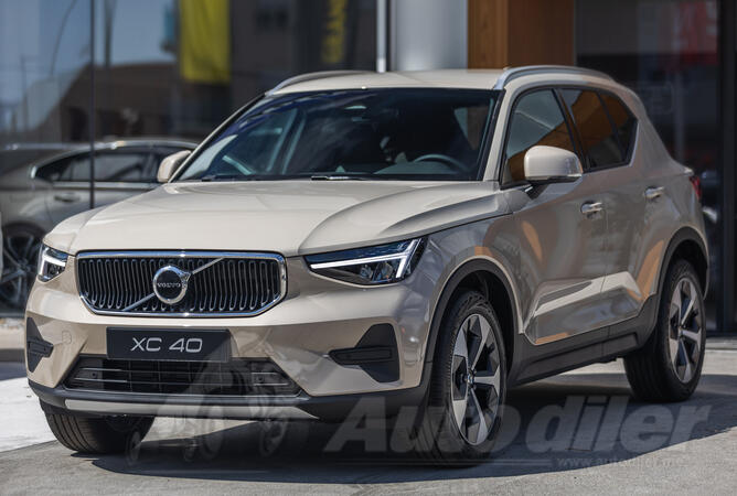 Volvo - XC 40 - B3 CORE