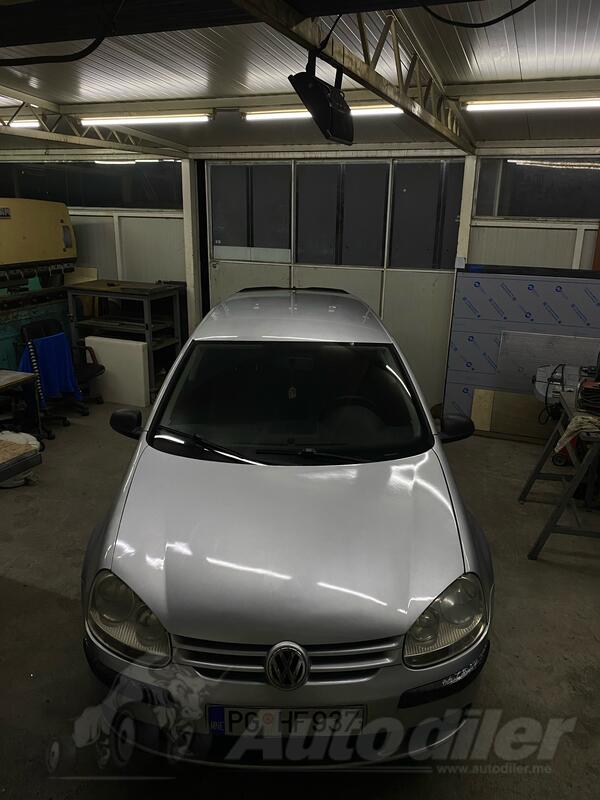 Volkswagen - Golf 5 - 1.9 TDI