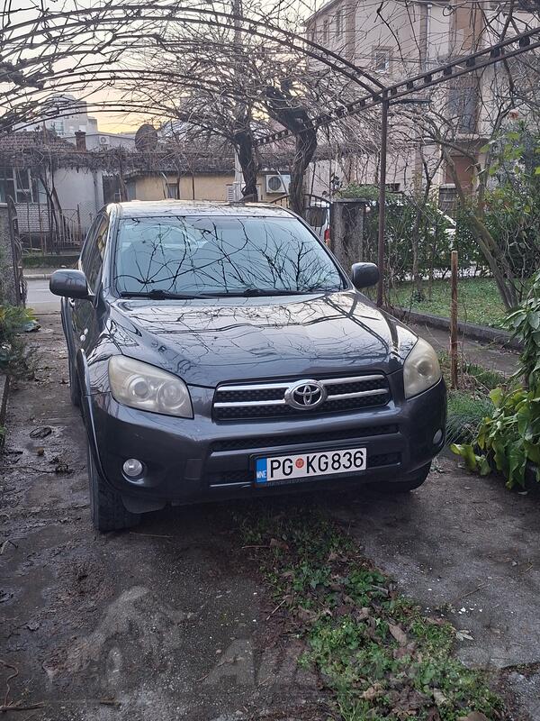 Toyota - RAV 4 - 2.2