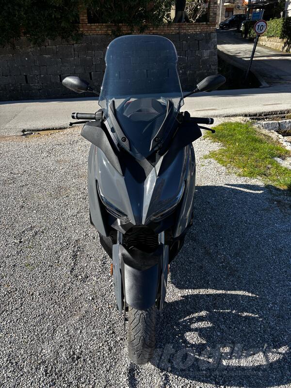Yamaha - X MAX 125