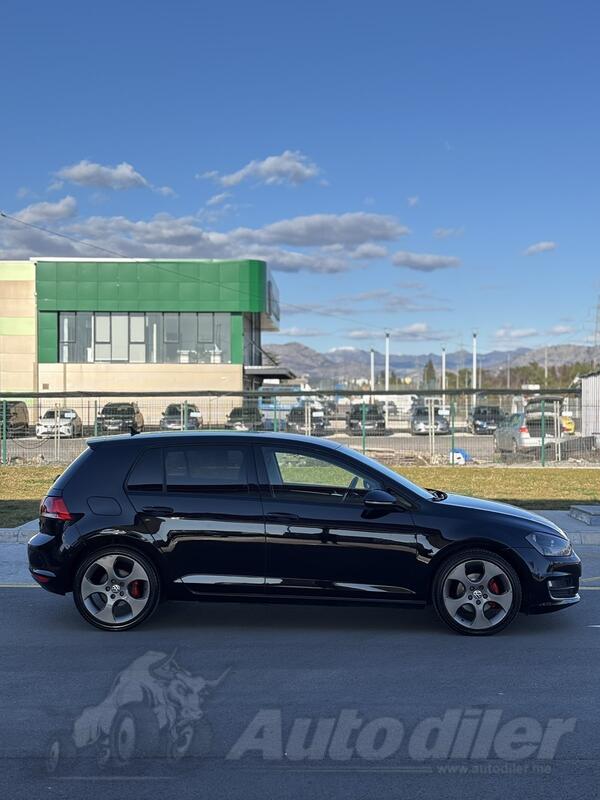 Volkswagen - Golf 7 - 2.0 TDI