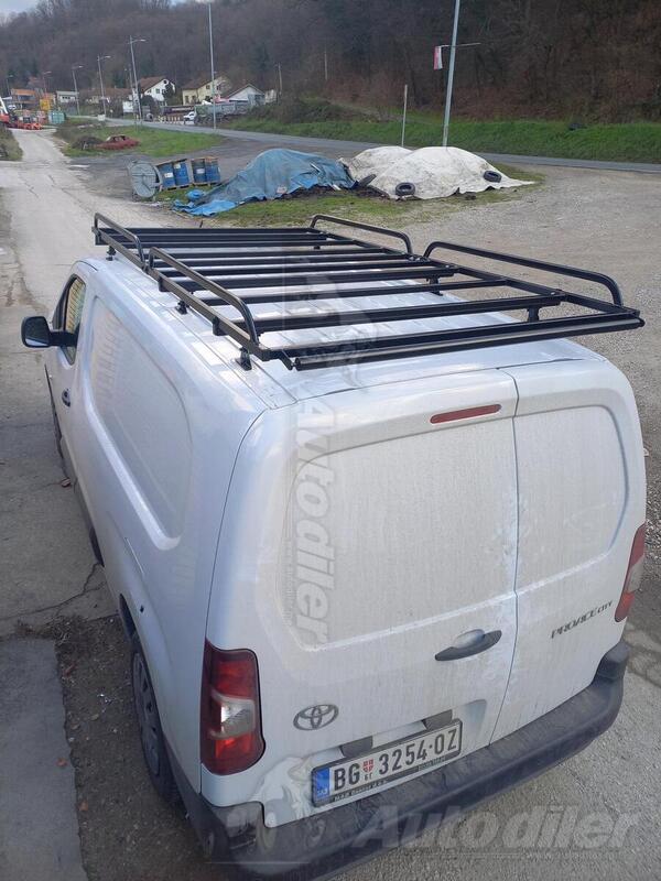 Krovni nosači, koferi, šatori i galerije