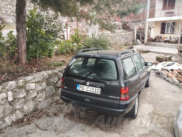 Opel - Astra - 1.8