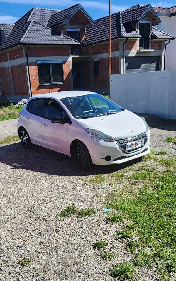 Peugeot - 208 - 1.4 hdi