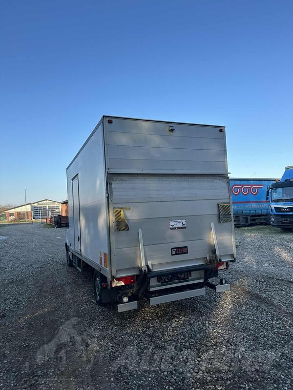 Mercedes Benz - Sprinter 319