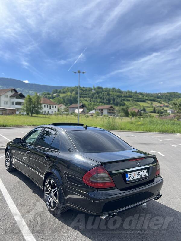 Mercedes Benz - E 220 - 2200