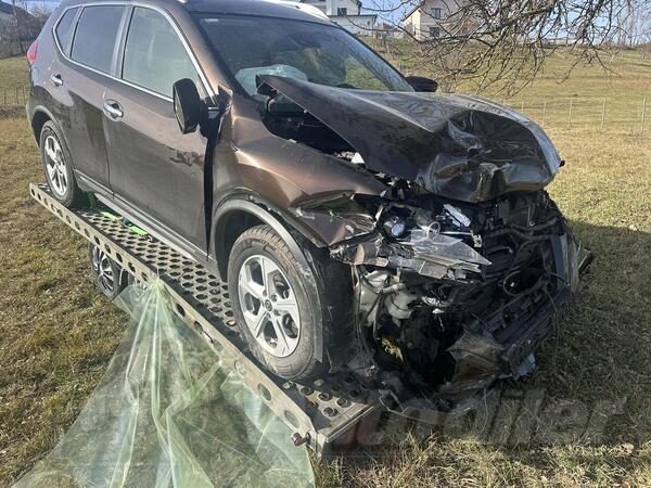 U djelovima Nissan - X-Trail 17