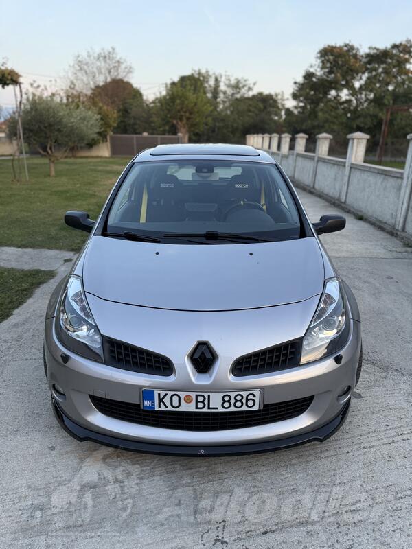 Renault - Clio - RS197