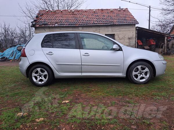 Volkswagen - Golf 5