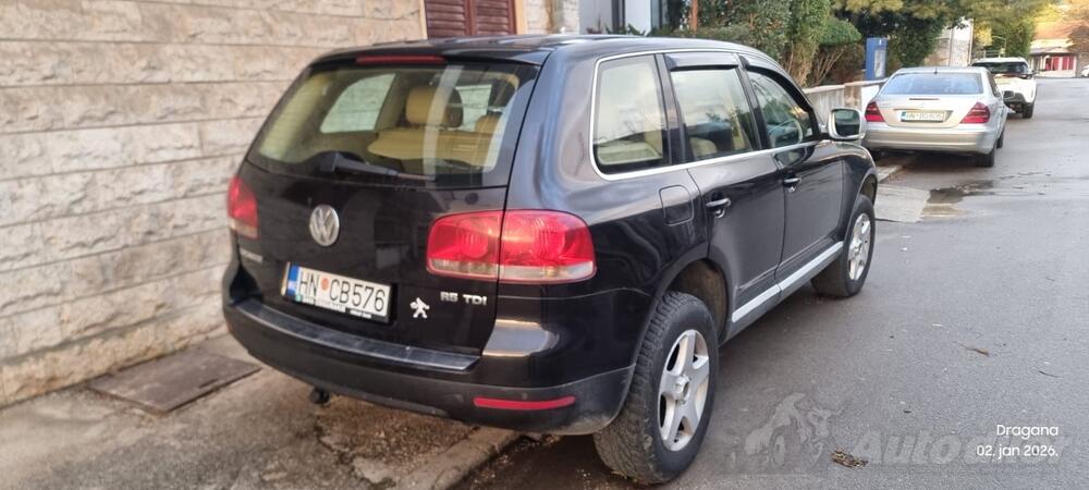 Volkswagen - Touareg - R5