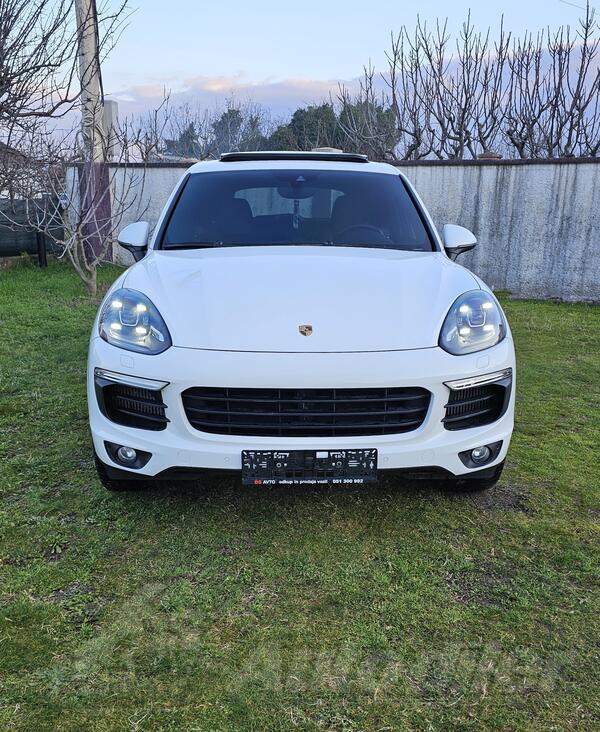Porsche - Cayenne - Platinum Edition