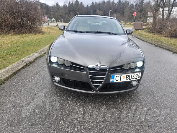 Alfa Romeo - 159 - 159 1.9 jtd 8 ventila 88 kw