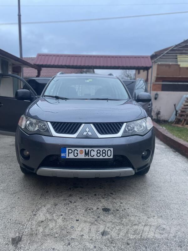 Mitsubishi - Outlander - 2.0
