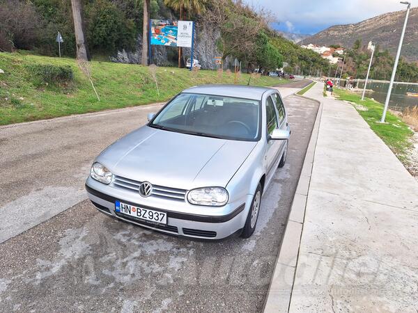 Volkswagen - Golf 4 - 1.4i