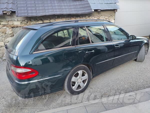 Mercedes Benz - E 270 - w211