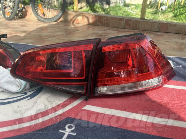 Beide Bremslichter za Volkswagen - Golf 7    - 2012