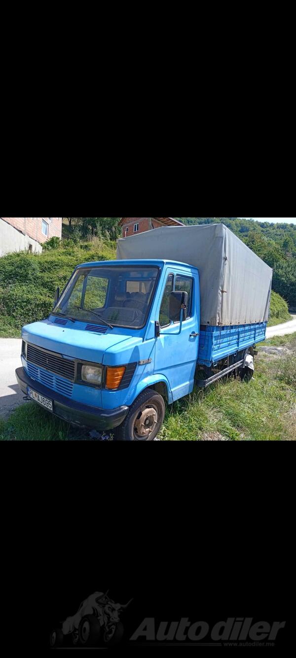 Mercedes Benz - 409