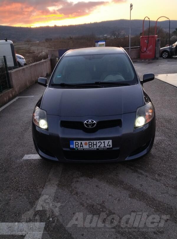 Toyota - Auris - 2.2 d4d