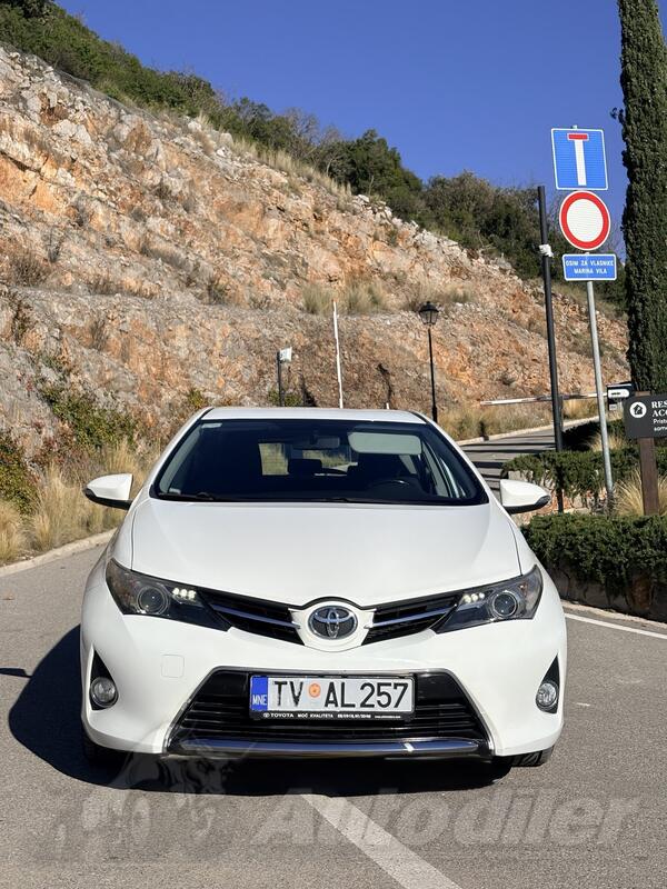 Toyota - Auris - 1.4 dizel