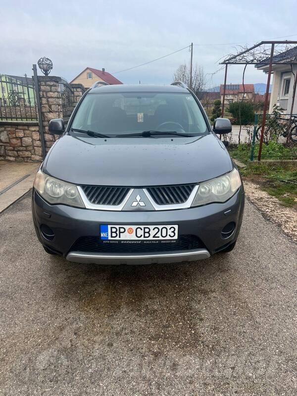 Mitsubishi - Outlander - 2.0