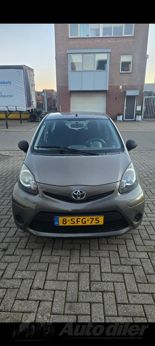 Toyota - Aygo - 1,0 benzin