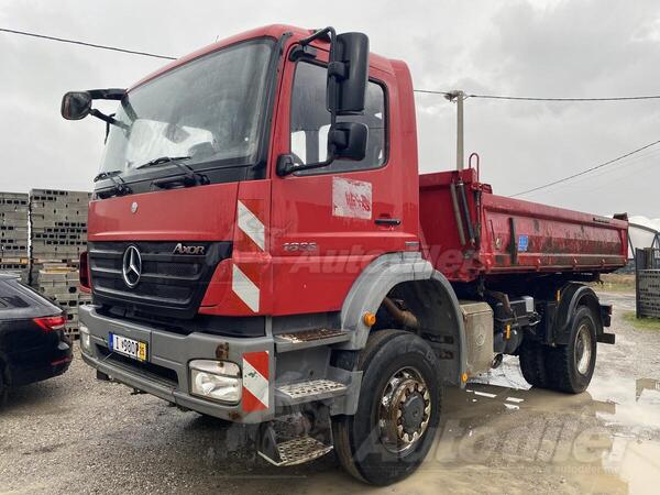 Mercedes Benz - Axor 1833 4X4
