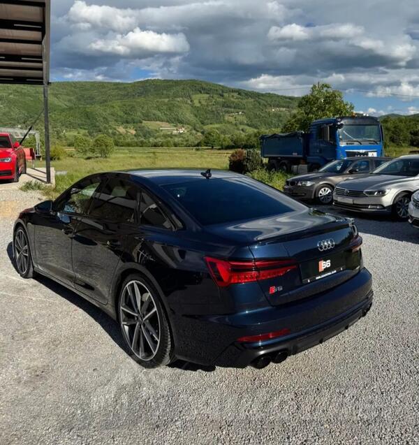 Audi - S6 - plus