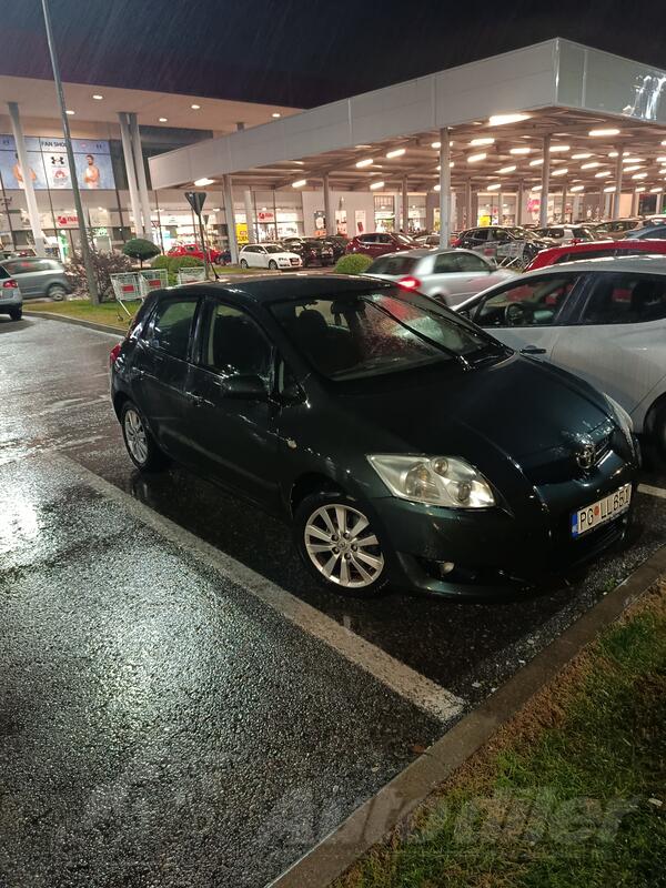 Toyota - Auris