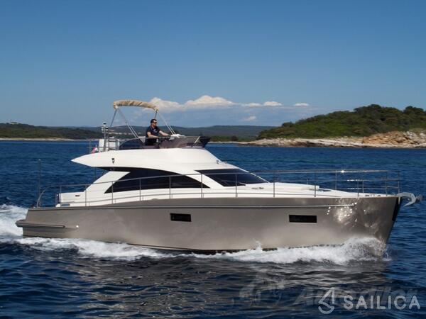 Privilege - Cyrus 13.8  flybridge