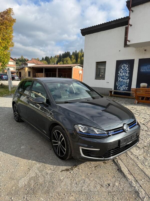 Volkswagen - Golf 7 - 1.4