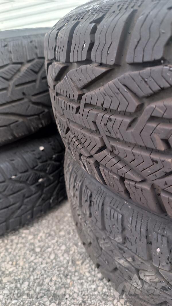 Fabričke felne i Tigar Winter A gume