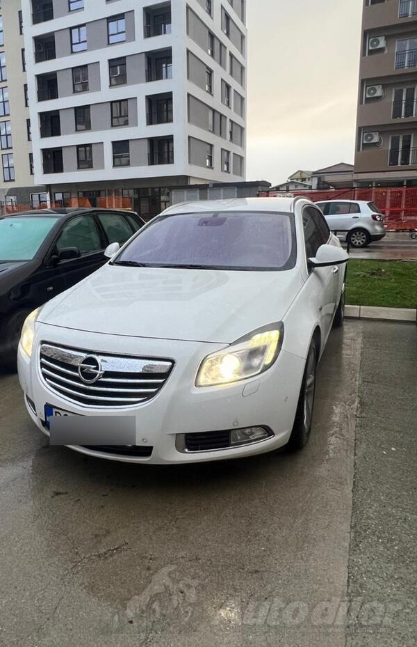 Opel - Insignia - Sports Tourer 4x4 2.0