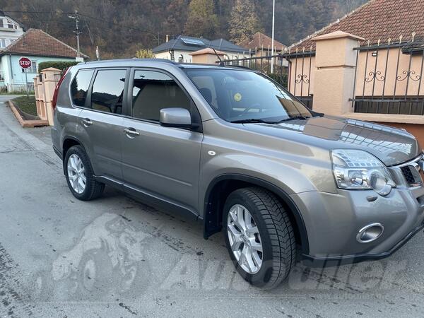 Nissan - X-Trail